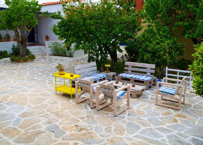 Marini Traditional Cottages
