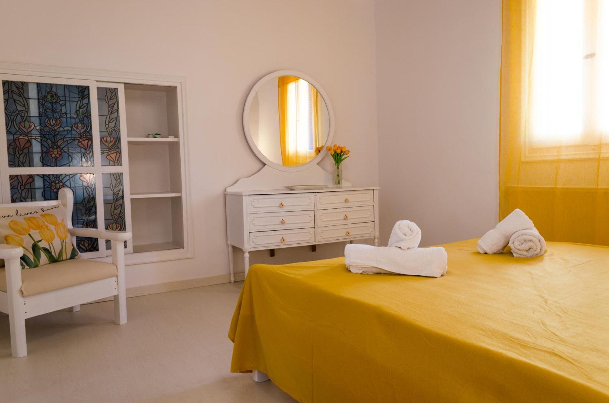 Marini Traditional Holiday home Khloi
